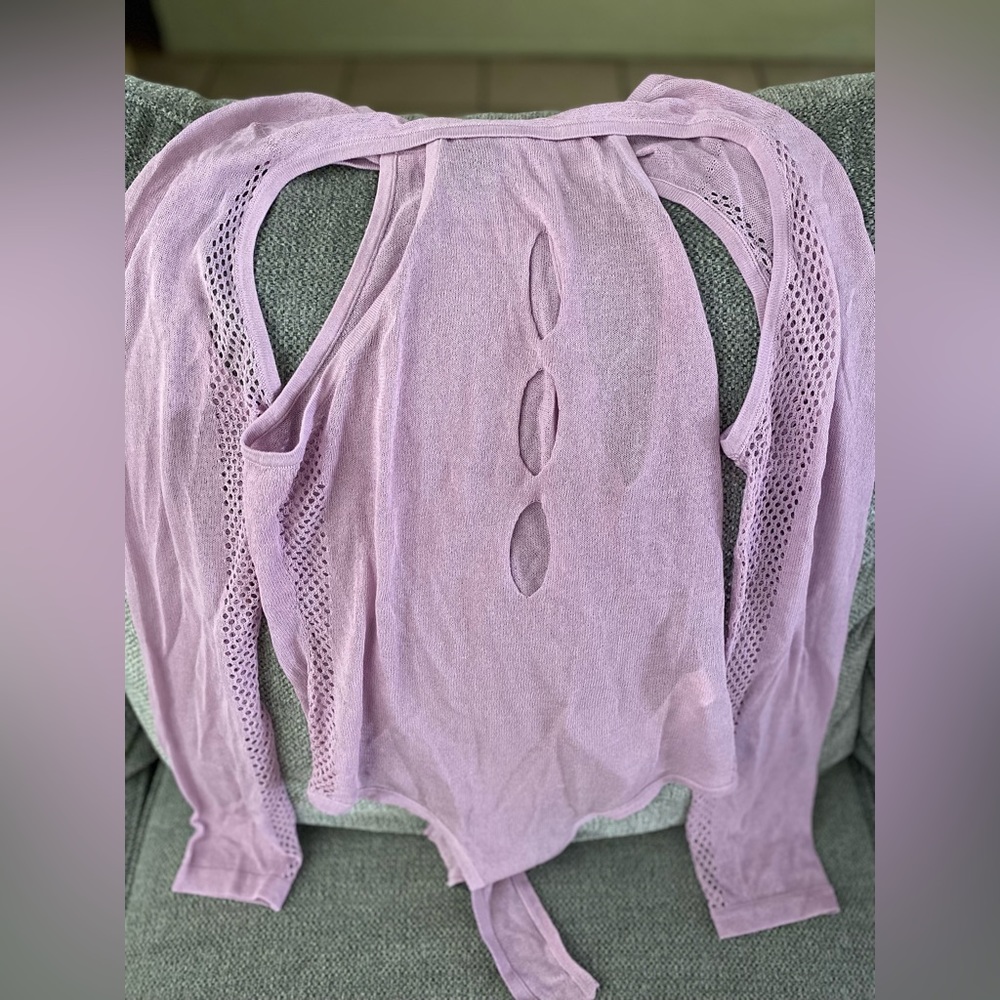 PRETTYLITTLETHING TOP
